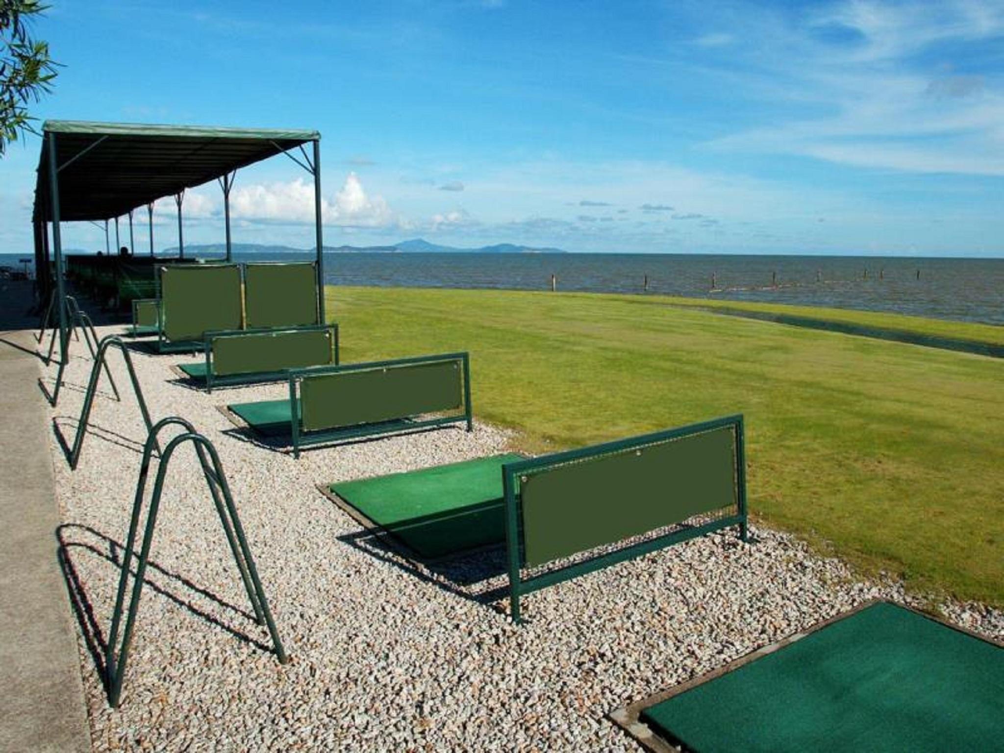 Grand Coloane Resort Makaó Kültér fotó The driving range