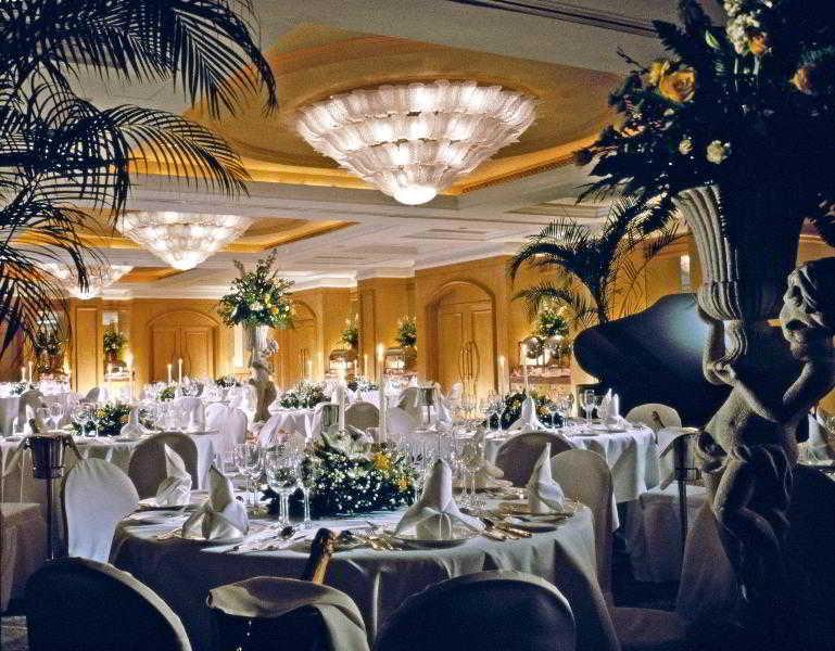 Grand Coloane Resort Makaó Étterem fotó The ballroom at the Grand Hyatt Manila